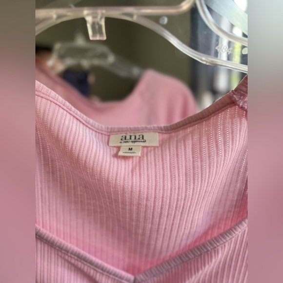 Pink top - Picture 3 of 3